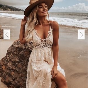 NWOT Magnolia Boutique Lace Maxi Dress size small